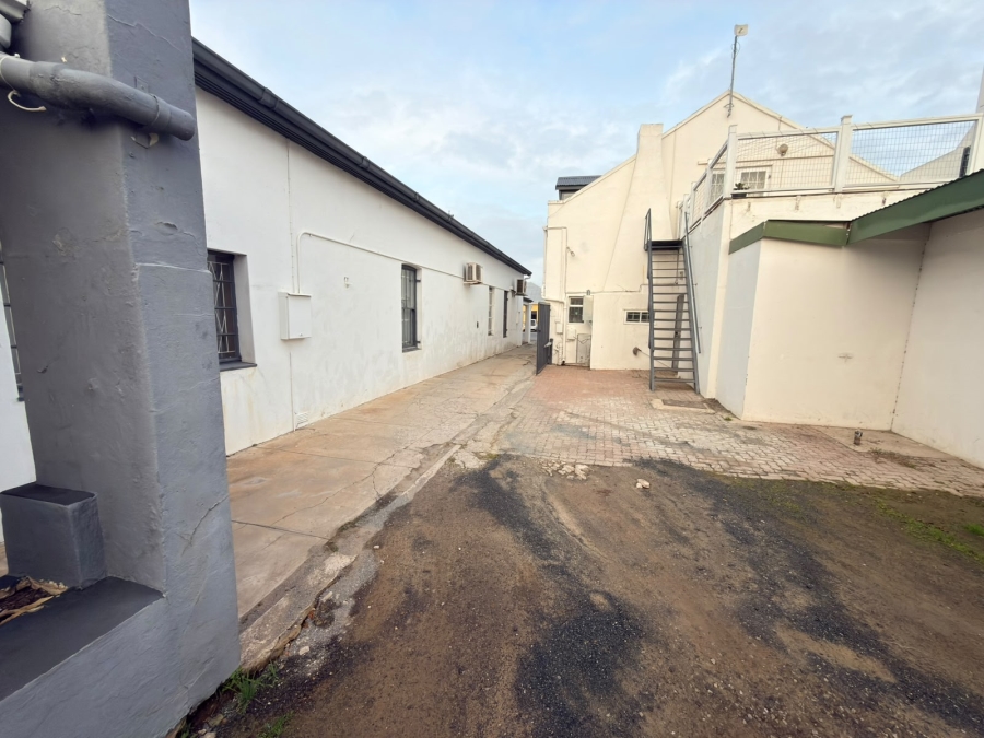 To Let Commercial Property for Rent in Worcester Western Cape
